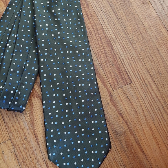 Polka Dot Tiffany & Co Neck TIE 100% SILK.  (Bag D) - Picture 3 of 4